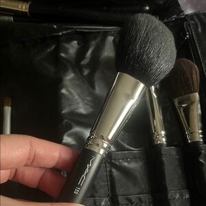 MAC 150 Large Powder Brush